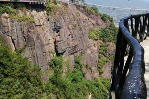 平江石牛寨一日游（亲水栈道，百里丹霞，悬崖天眼，天空之镜）